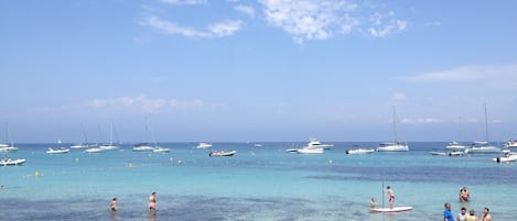 Sun-loungers, beach towels
