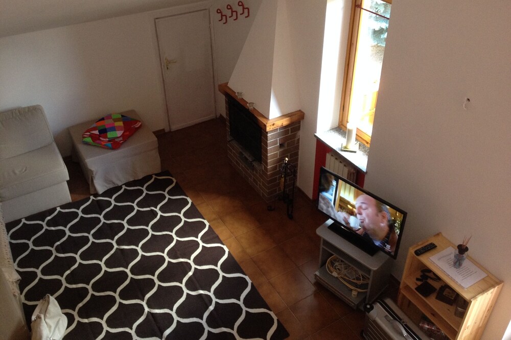 WARM ONE-ROOM APARTMENT WITH MOUNTAIN LOFT