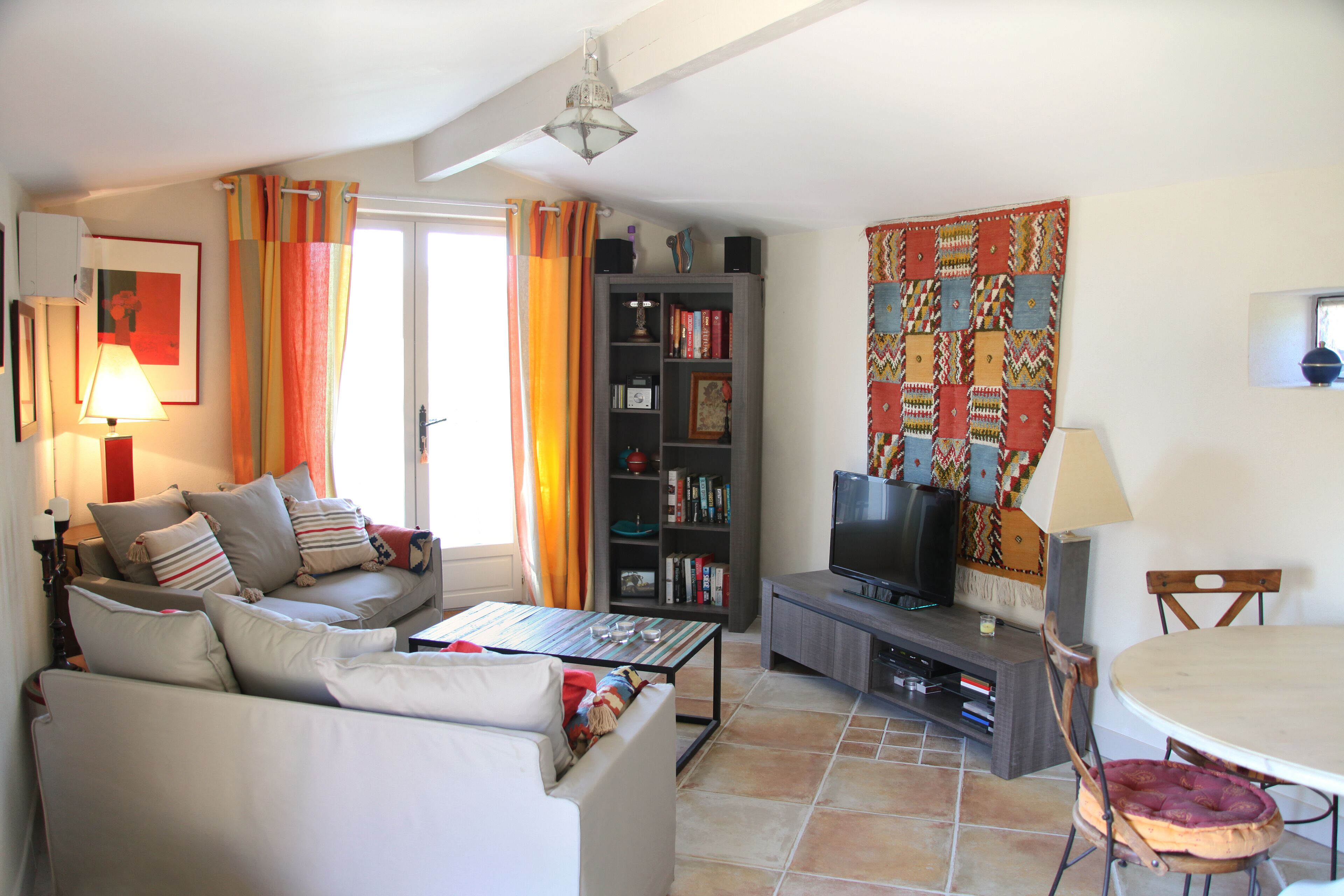 DROME PROVENCALE ,stylish luxury with views ,peace near local  restaurants