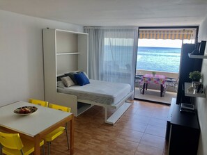1 chambre, fer et planche Ă repasser, Wi-Fi, draps fournis