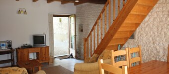 Wunderschön restauriertes Bauernhaus mit Pool in verkehrsgünstiger Lage