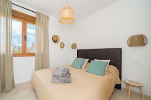 3 bedrooms, iron/ironing board, WiFi, bed sheets - Cozy house with private pool (Foia Blanca)