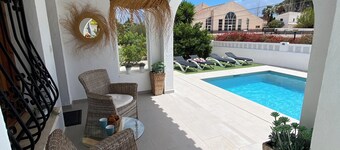 Cozy house with private pool