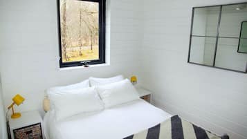 3 bedrooms, WiFi, bed sheets, wheelchair access