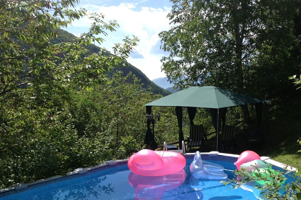 Entire property ideal for groups