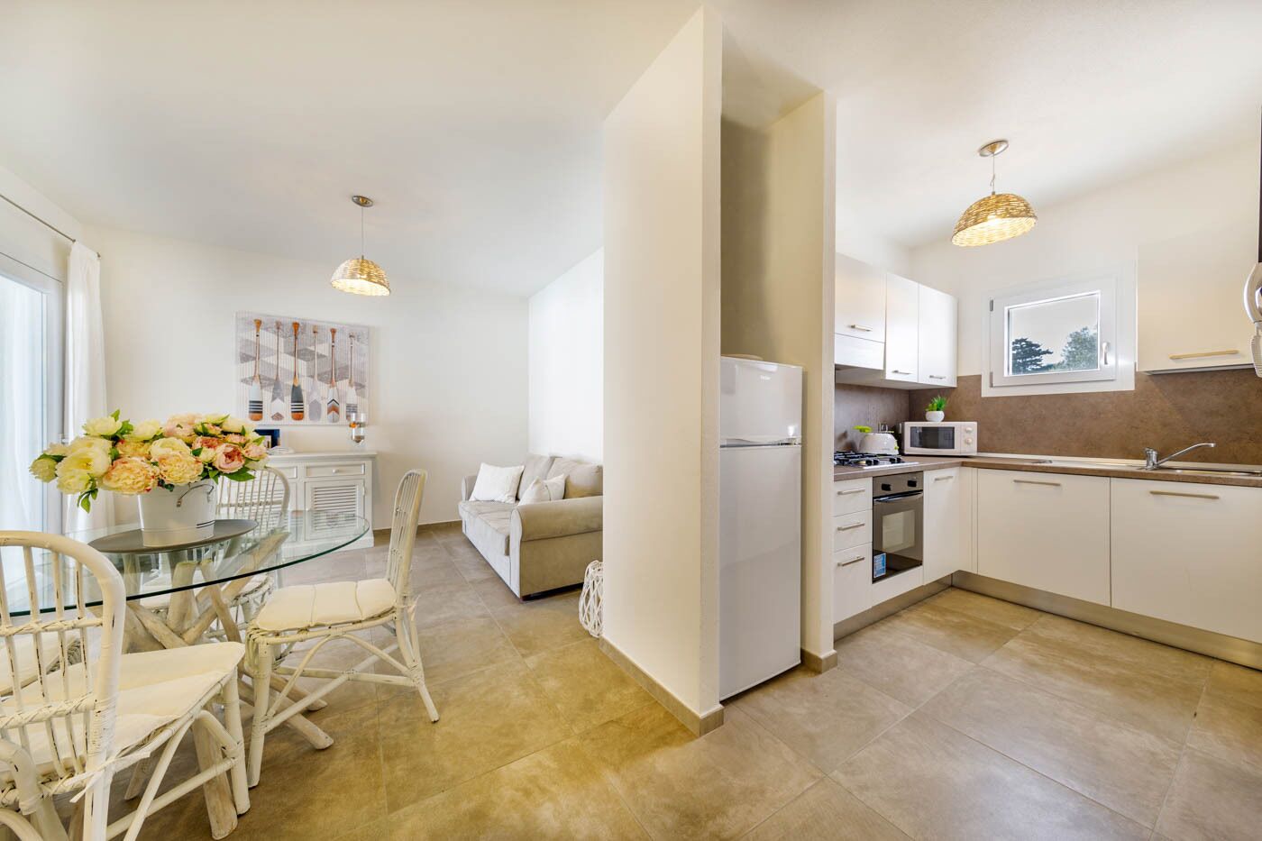 modern apartment 5 min from the sea with swimming pool, air conditioning and wi-fi