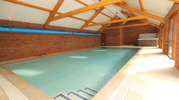 Piscine couverte, piscine chauffée