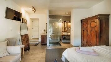 5 Schlafzimmer, Bügeleisen/Bügelbrett, WLAN, Bettwäsche