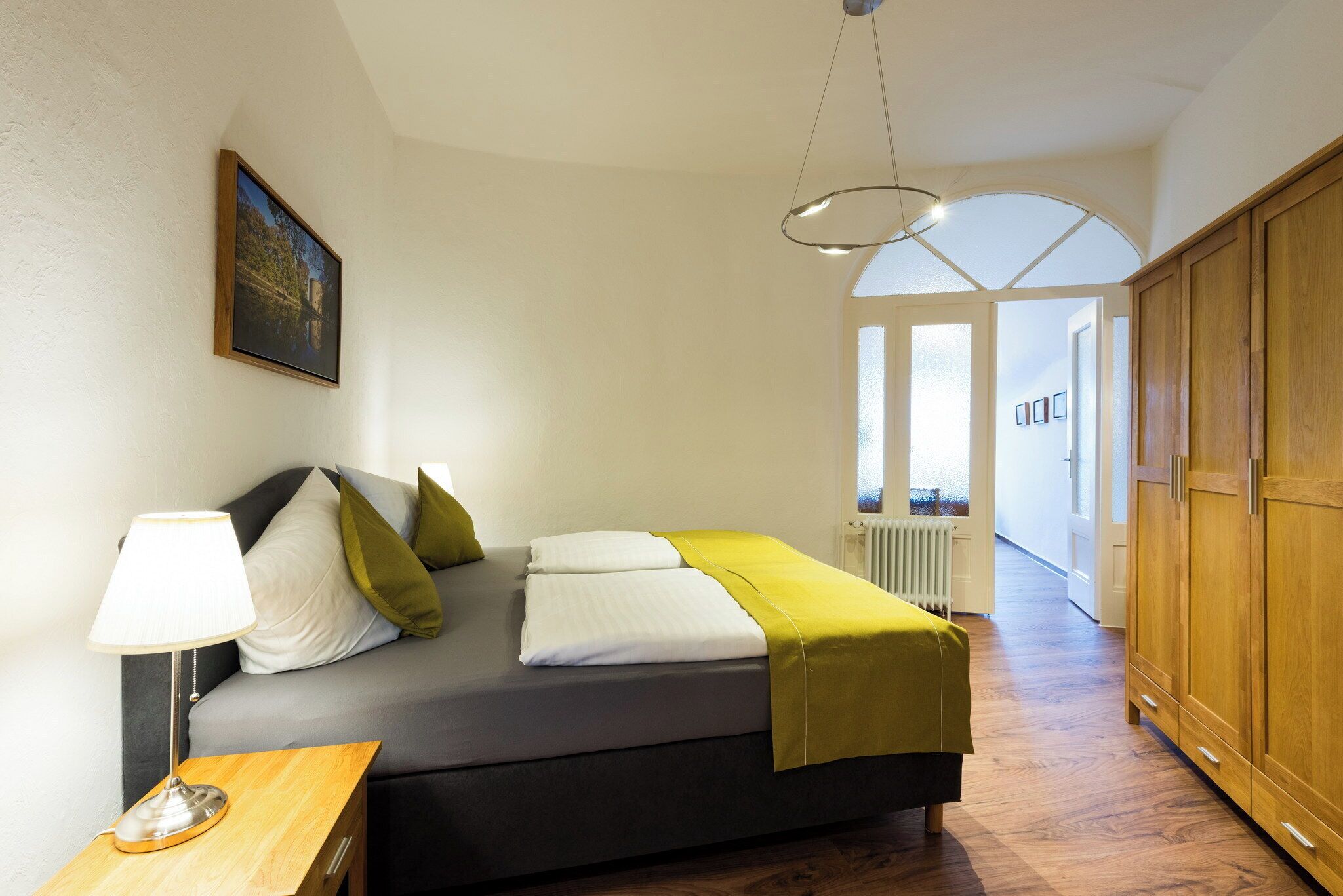 2 slaapkamers, een kluis op de kamer, een strijkplank/strijkijzer