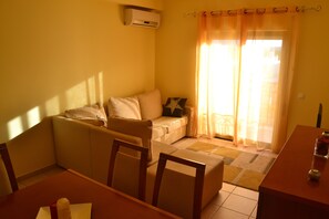 Télévision, chaîne hi-fi