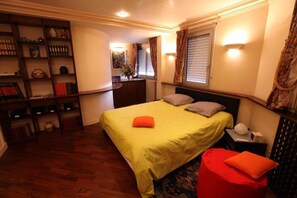 2 室のベッドルーム、アイロン / アイロン台、WiFi、ベッドシーツ