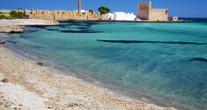 VILLA AURORA IN MARZAMEMI 100 M. FROM THE SEA