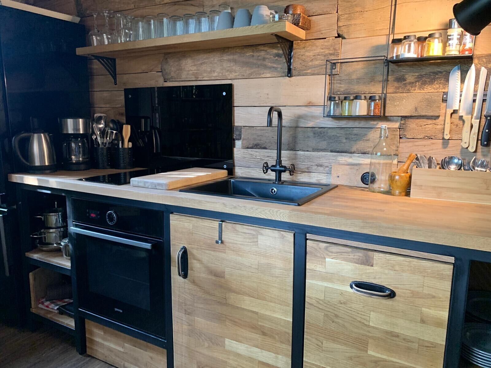 Réfrigérateur, four, plaque de cuisson, lave-vaisselle