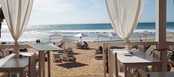 Comfortable beach house in the first row - vacation by the sea