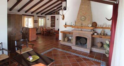 Large pool, terrace and garden, Andalusian atmosphere, mosquito net - Casa Pradillo -