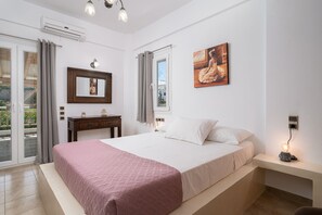 4 chambres, fer et planche à repasser, Wi-Fi gratuit, draps fournis