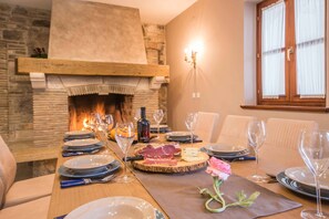 تناول الطعام