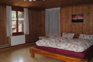 2 室のベッドルーム、インターネットアクセス (無料)