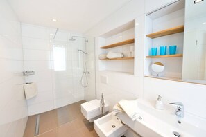 Hair dryer, towels