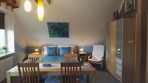 Dining - Sunline vacation apartment in the countryside near Gdansk for 4 people (Sulmin)