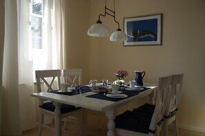 Dining - Exclusive Friesenhaus * * * * * with sea views, sauna, wireless, disabled (Husum/Schobüll)