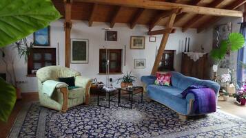 Télévision, livres, médiathÚque, chaßne hi-fi