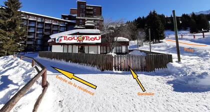 Arc 1800 - Studio with balcony overlooking Montblanc, at the foot of the slopes for 5 people.