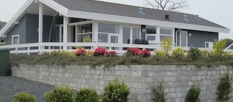 Charmante petite maison avec vue sur la mer