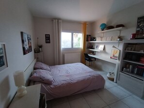 4 Schlafzimmer, Bügeleisen/Bügelbrett, WLAN, Bettwäsche