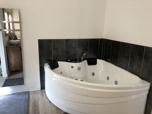 Duschwanne, Haartrockner