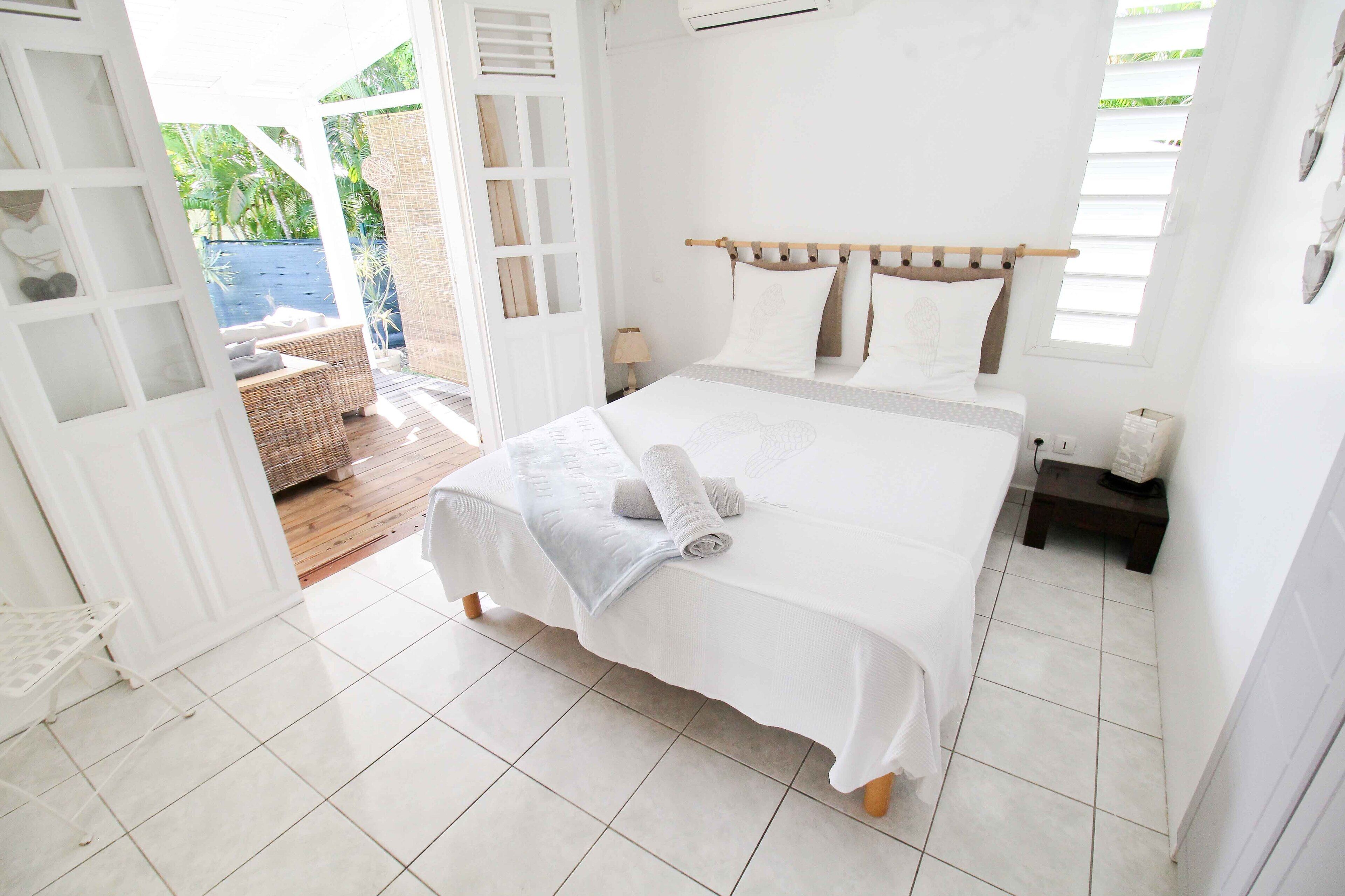 3 habitaciones y caja de seguridad en la habitación 