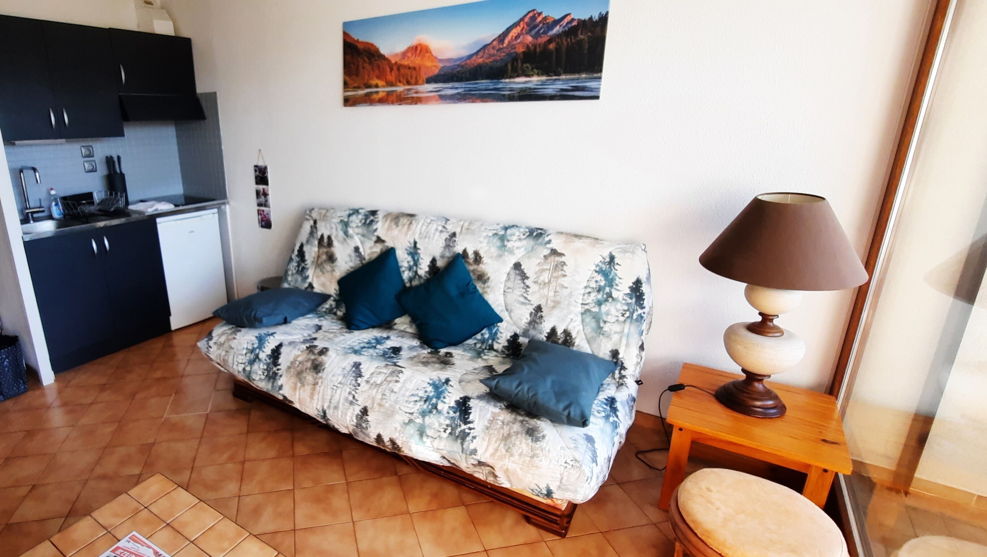 CHARMING APARTMENT WITH BALCONY