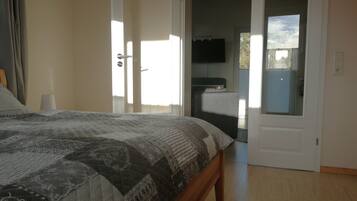 1 Schlafzimmer, Reisekinderbett, WLAN, Bettwäsche