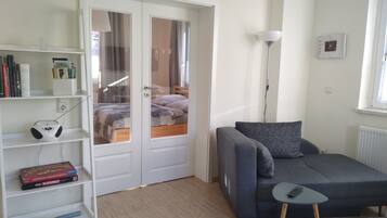 1 Schlafzimmer, Reisekinderbett, WLAN, BettwÀsche