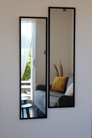 TV - Charming house tranquility-Mountain view-10mn from Porto Vecchio and its beaches (Sotta)