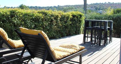 Maison de charme, tranquillité-Vue montagne-10mn de Porto Vecchio et ses plages