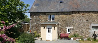 Pretty guest house in Normandy near Mont Saint Michel
