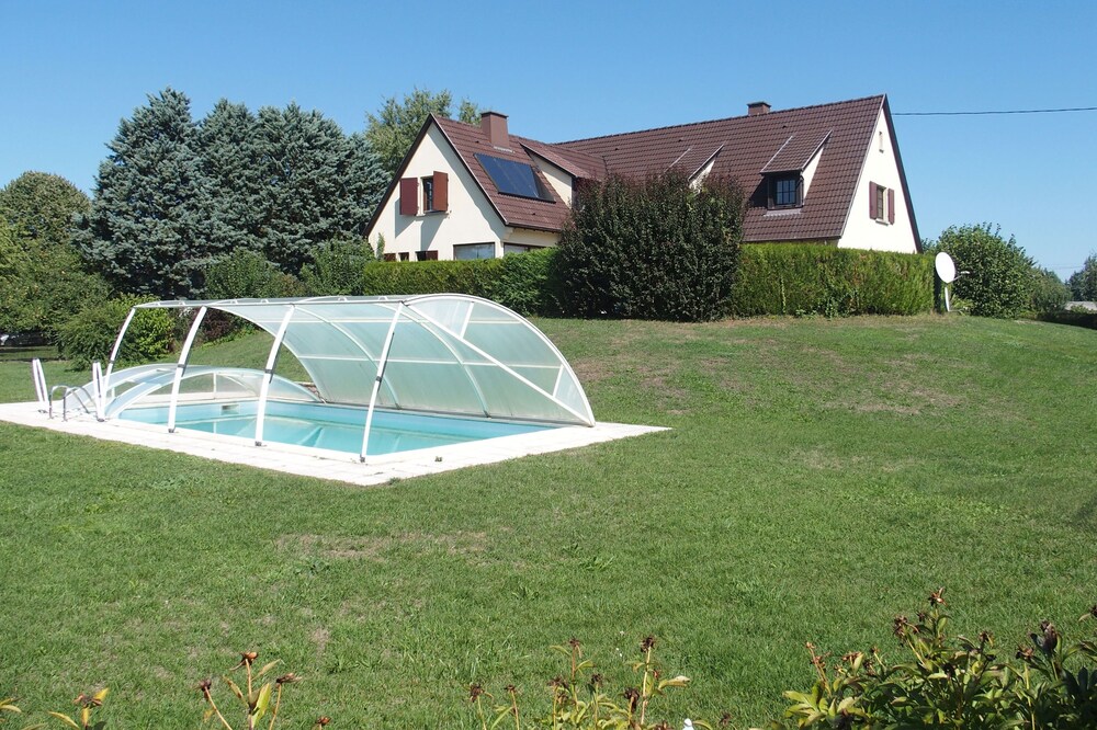Gite 250 m2, 3*, 20 ares, heated swimming pool, jacuzzi, sauna, petanque