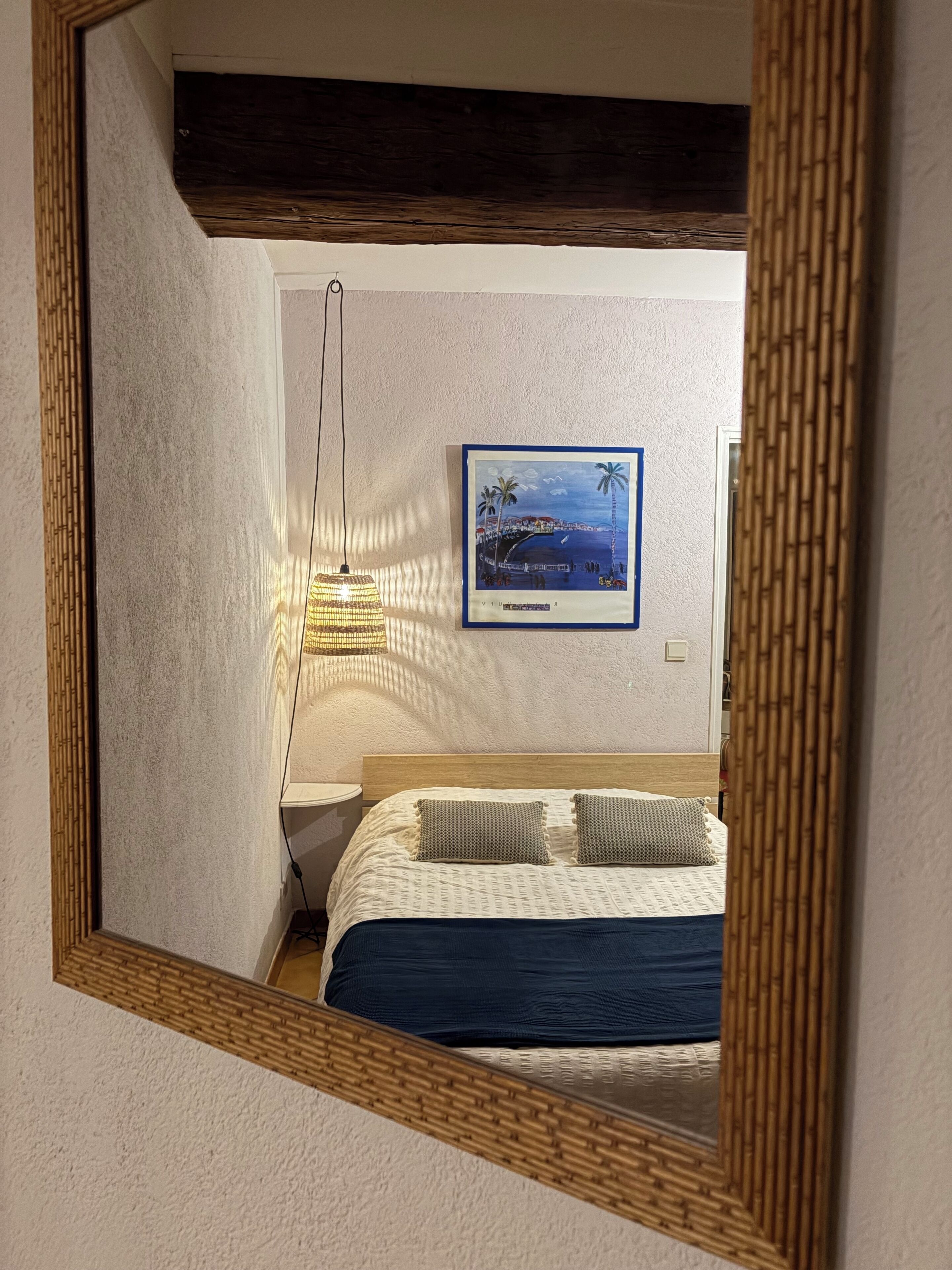 1 chambre, fer et planche à repasser, Wi-Fi gratuit, draps fournis