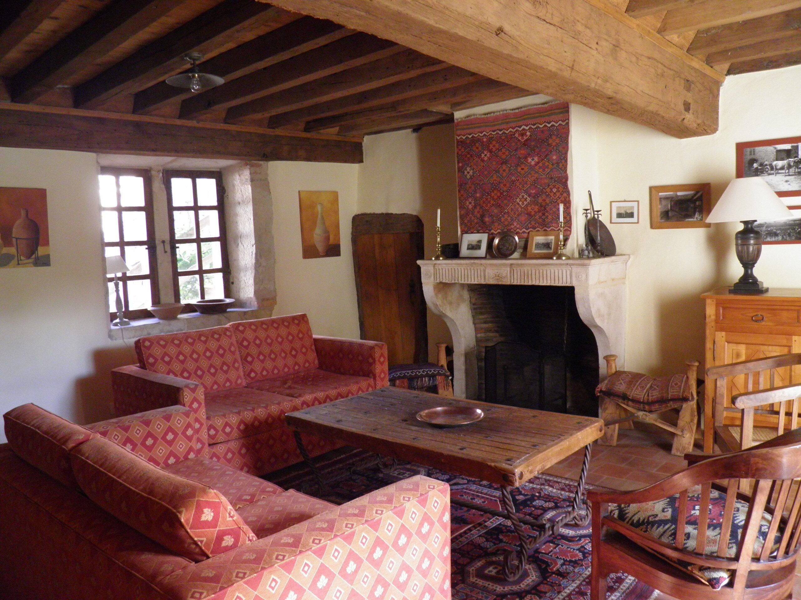 Beautiful wine house in the heart of Beaujolais