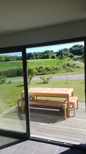 Familienhaus in einem typischen baskischen Haus zwischen Meer und Bergen