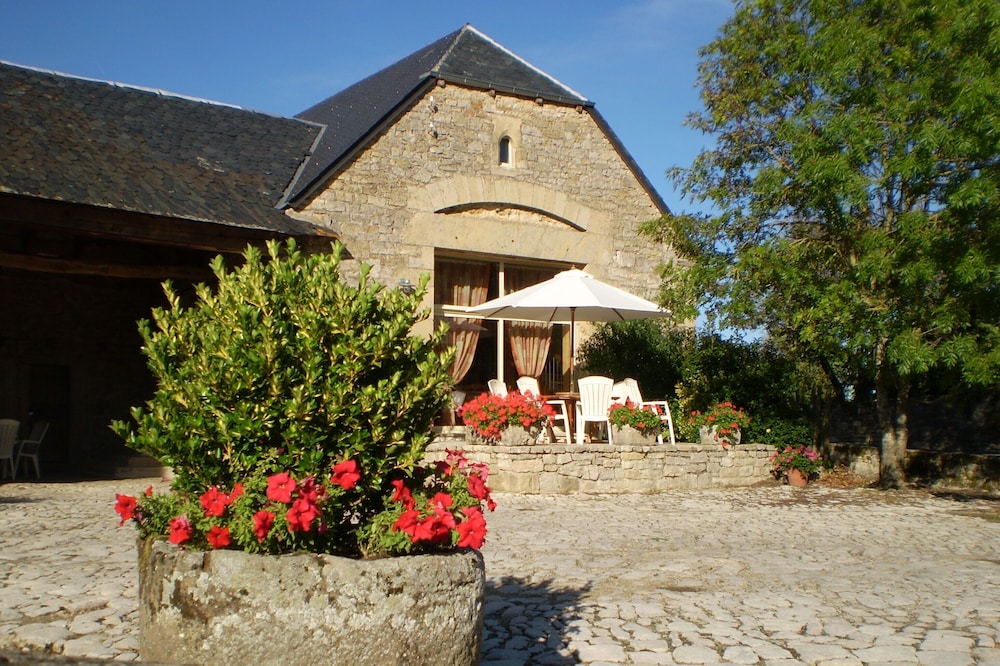 Cottage 2 to 9 people