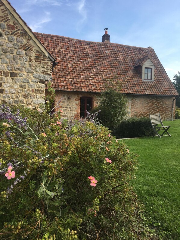 Exterior - Gîte with covered swimming pool on the Opal Coast (Tingry)