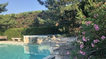 Piscine extérieure, piscine chauffée