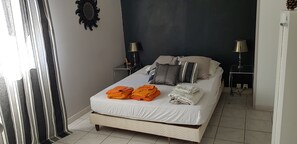3 chambres, bureau, fer et planche Ă repasser, Wi-Fi gratuit