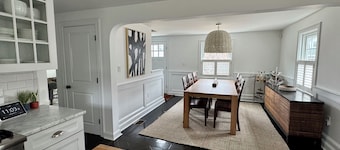 Wonderfully renovated family-friendly home located near Boston and Lexington