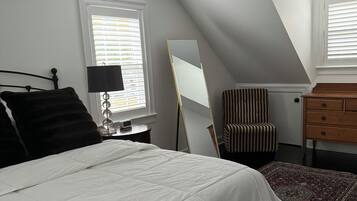 3 Schlafzimmer, Schreibtisch, Bügeleisen/Bügelbrett, Reisekinderbett