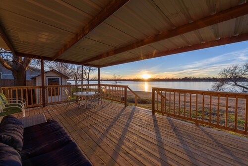 Lakehouse Bungalow-Frisco Location