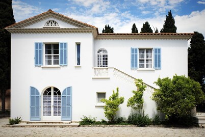 Charming Mas for rent by the week 