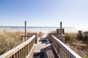 Beach - Beautiful renovated oceanfront condo with amazing views and 5 heated pools (North Myrtle Beach)